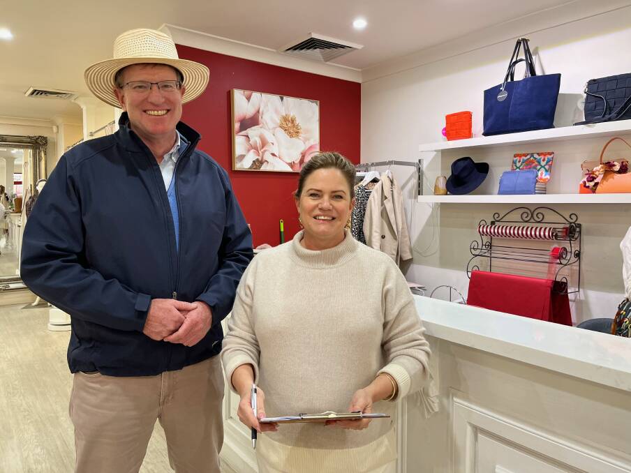 Independent MP Andrew Gee and Cherry Red owner Terri Gricks on Friday. Photo: Benjamin Palmer