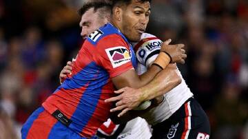 Daniel Saifiti (l) says Kalyn Ponga's absence has forced the Knights to rethink their strategy. (Dan Himbrechts/AAP PHOTOS)